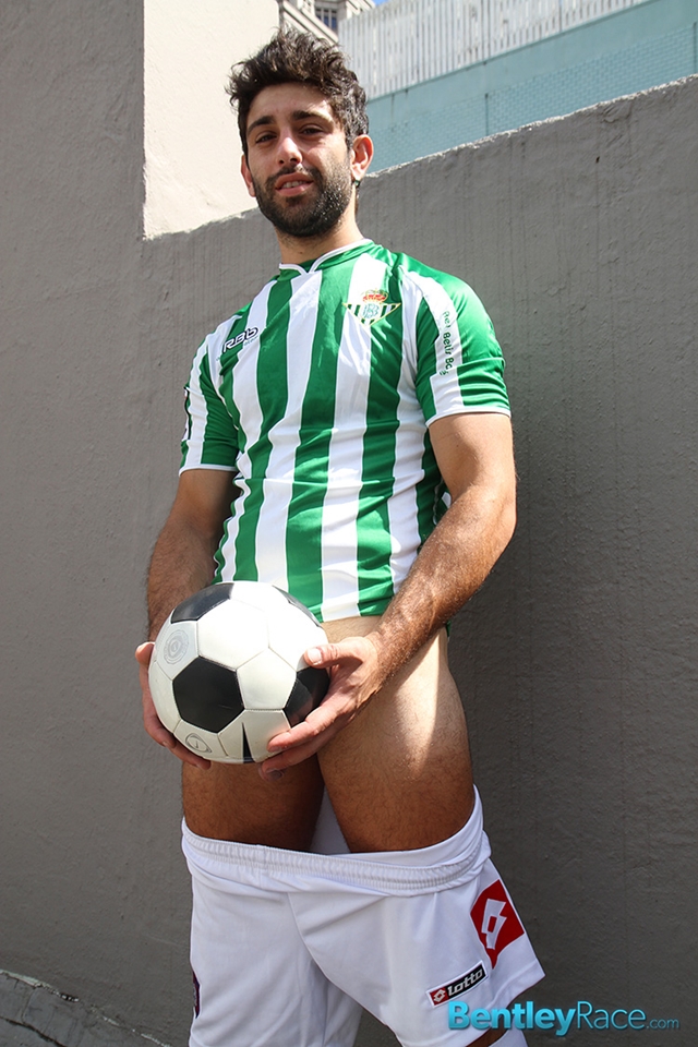 BentleyRace-24-year-old-straight-Adam-El-Shawar-nude-footballer-player-soccer-footie-kit-Bubble-butt-015-male-tube-red-tube-gallery-photo
